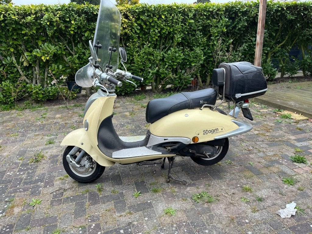 scooter voor de handige klusser - nieuwe accu, Fietsen en Brommers, Gebruikt, Benzine, Maximaal 25 km/u, Ophalen