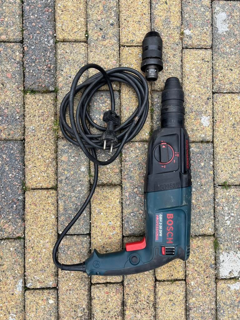Combi Boorhamer Bosch GBH 2-26 DFR, Boor- en/of Breekhamer, Ophalen of Verzenden, Variabele snelheid, Gebruikt