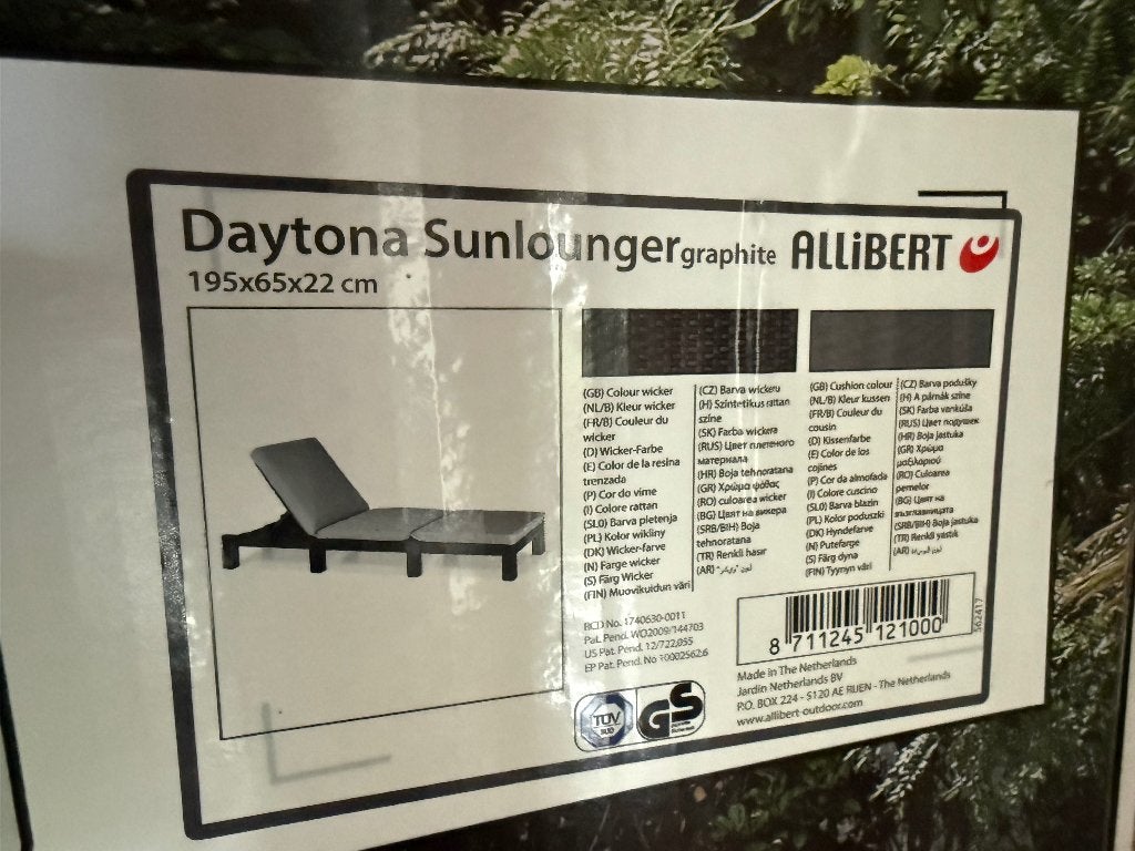 2 Allibert Daytona sunloungers voor 50 euro, Tuin en Terras, Ligbedden, Ophalen, Zo goed als nieuw, Kunststof, Inklapbaar