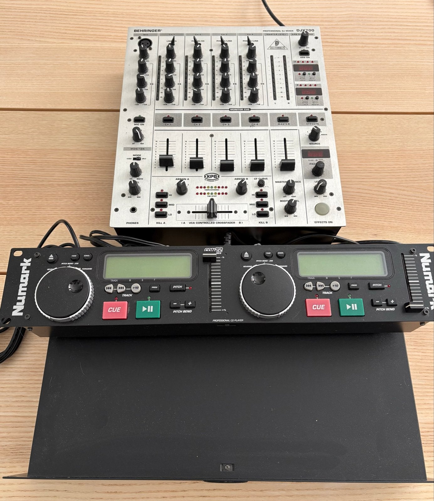 DJ-set: Numark CDN22 CD-speler en Behringer DJX700 mixer, Ophalen, Gebruikt, Dj-set, Numark