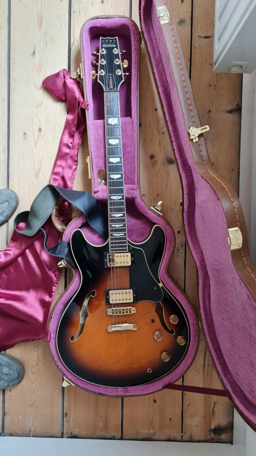 Westone Rainbow II, Muziek en Instrumenten, Snaarinstrumenten | Gitaren | Elektrisch, Ophalen, Zo goed als nieuw, Hollow body