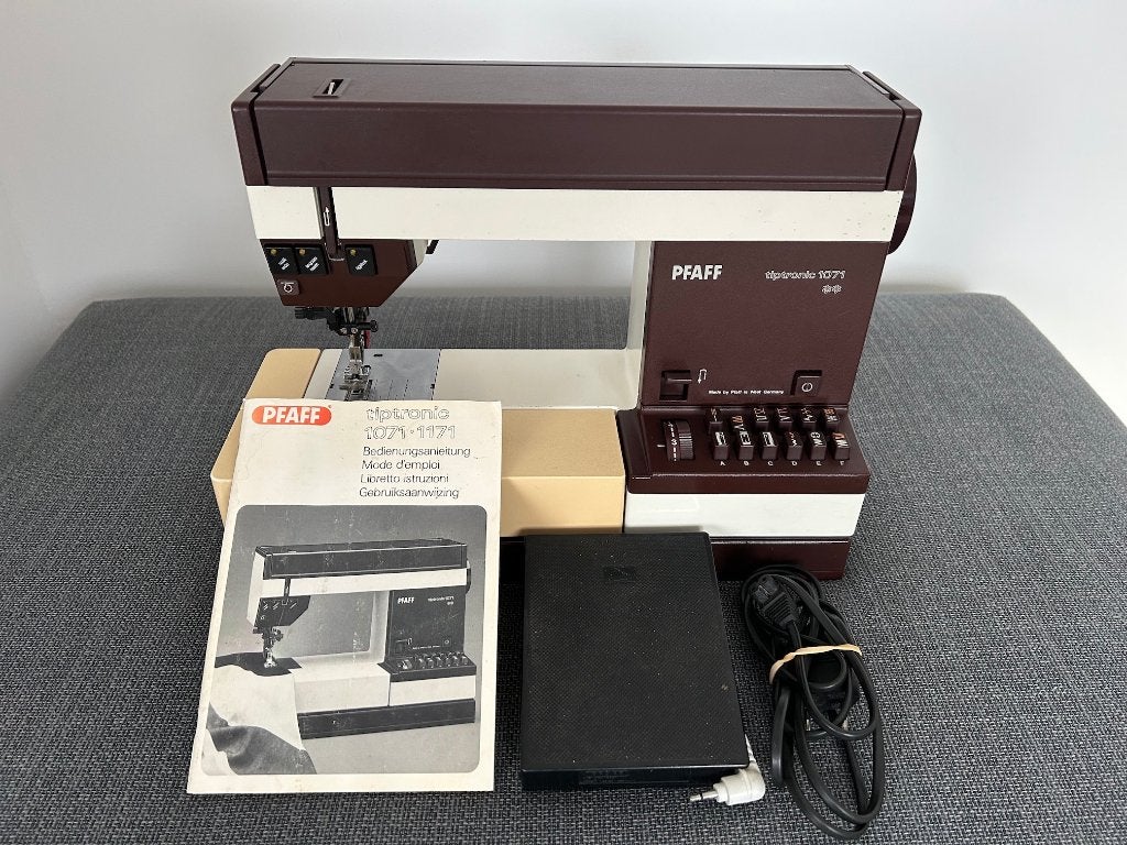 Pfaff Tiptronic 1071 naaimachine met IDT in zeer goede staat, Ophalen of Verzenden, Zo goed als nieuw, Naaimachine, Pfaff