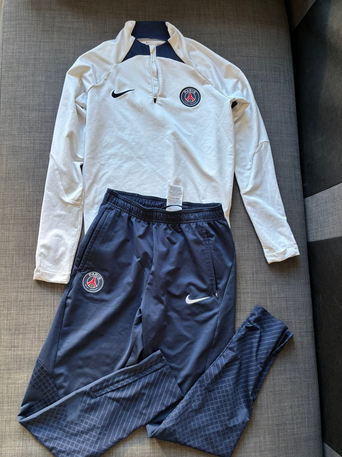XL Paris St Germain PSG Nike trainingspak 158-170, Ophalen of Verzenden, Gebruikt, Jongen of Meisje, Overige typen