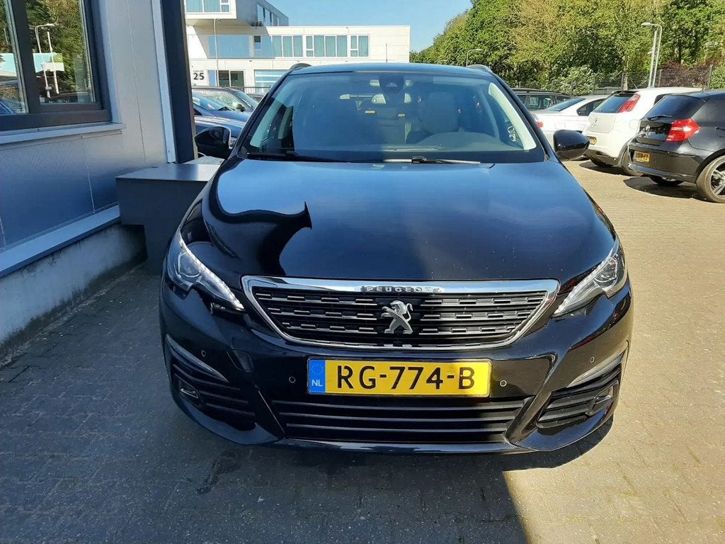 Peugeot 308 SW 1.2 PureTech Blue Lease Premium € 6.449,00, Automaat, Stof, Gebruikt, 1199 cc
