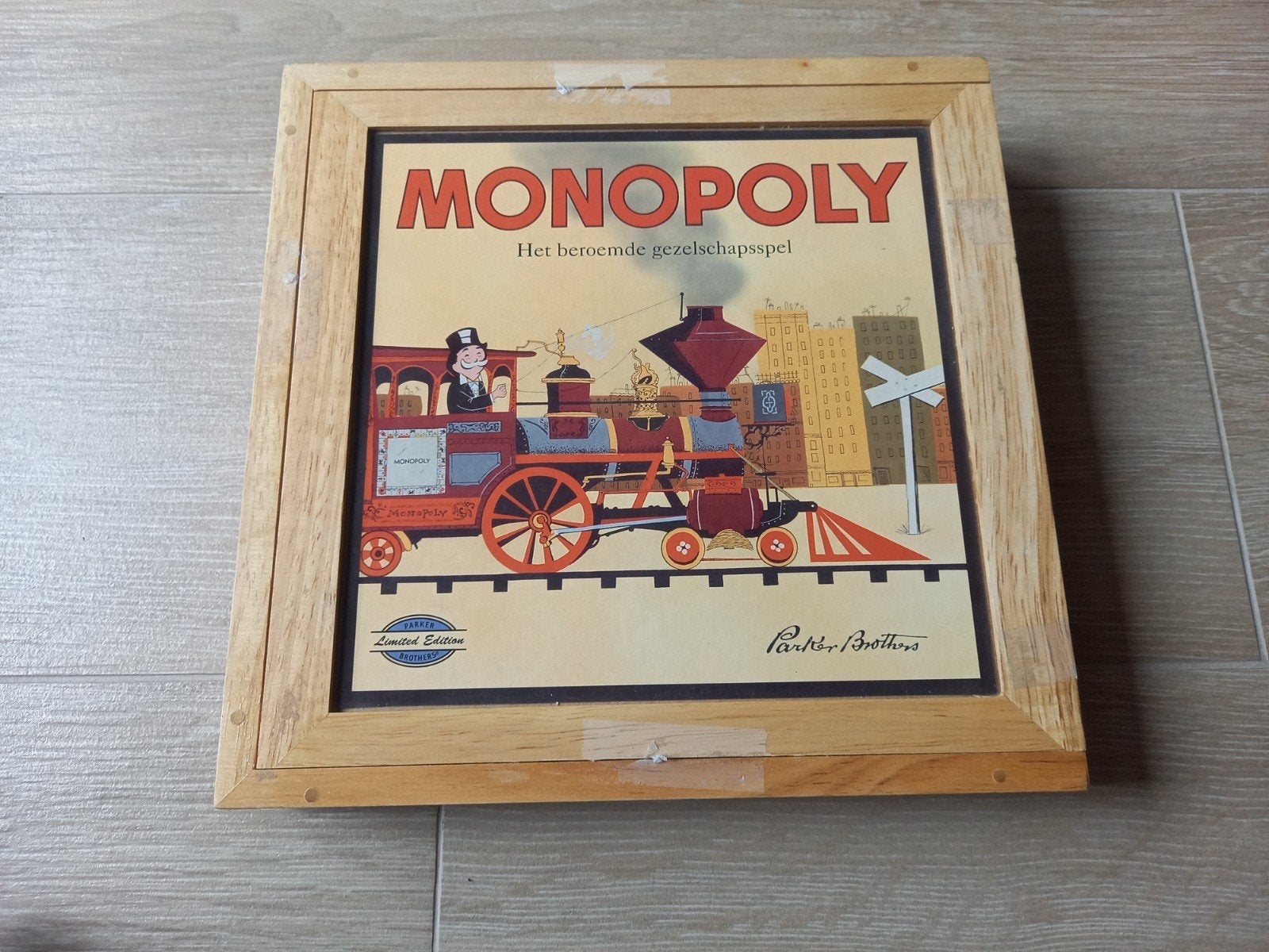 Monopoly euro in luxe houten verpakking, Hobby en Vrije tijd, Gezelschapsspellen | Bordspellen, Ophalen of Verzenden