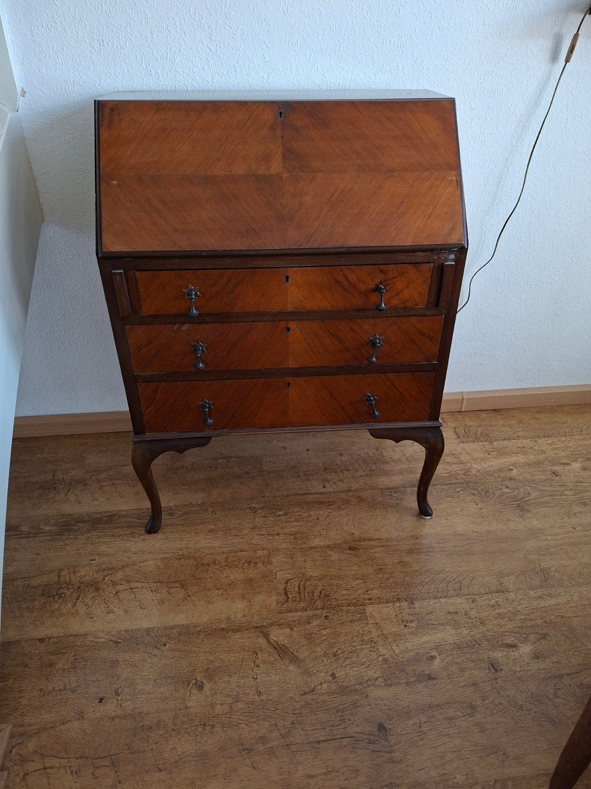 Antieke Secretaire. Met Queen-Anne stijl poten., Huis en Inrichting, Ophalen