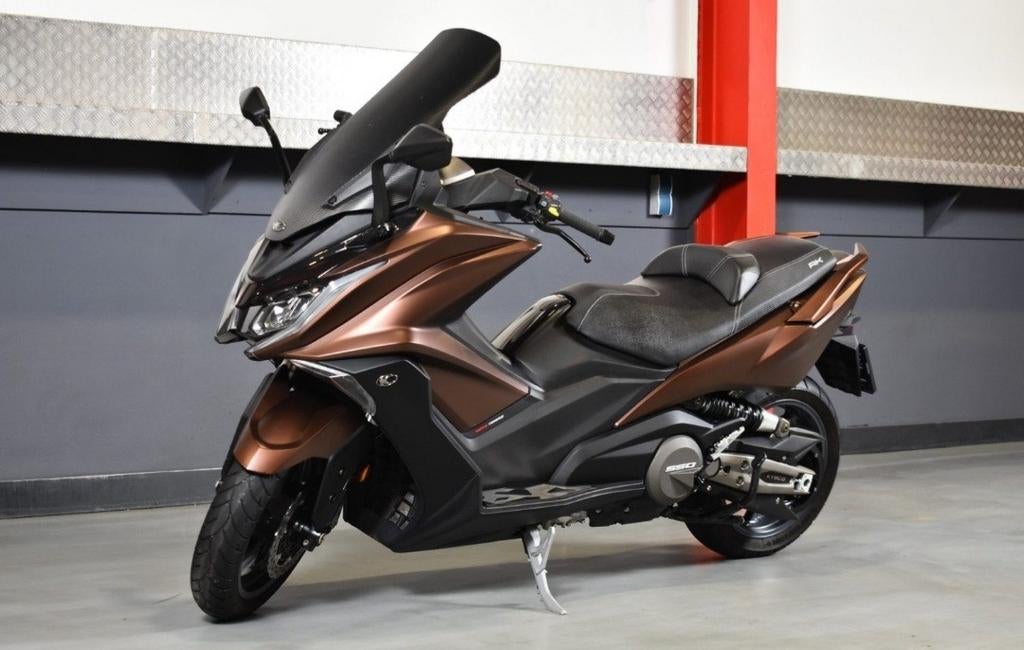 Kymco AK 550 - Bouwjaar 2018 - NL Kenteken, Motoren, Particulier