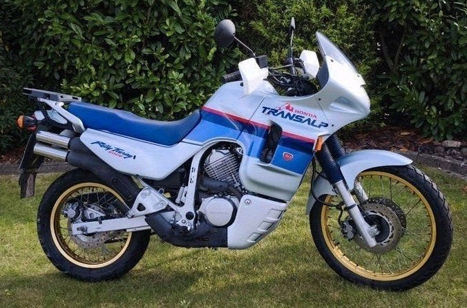 Zeldzame Honda Transalp 50th Anniversary met 21K op de klok, Particulier, Toermotor