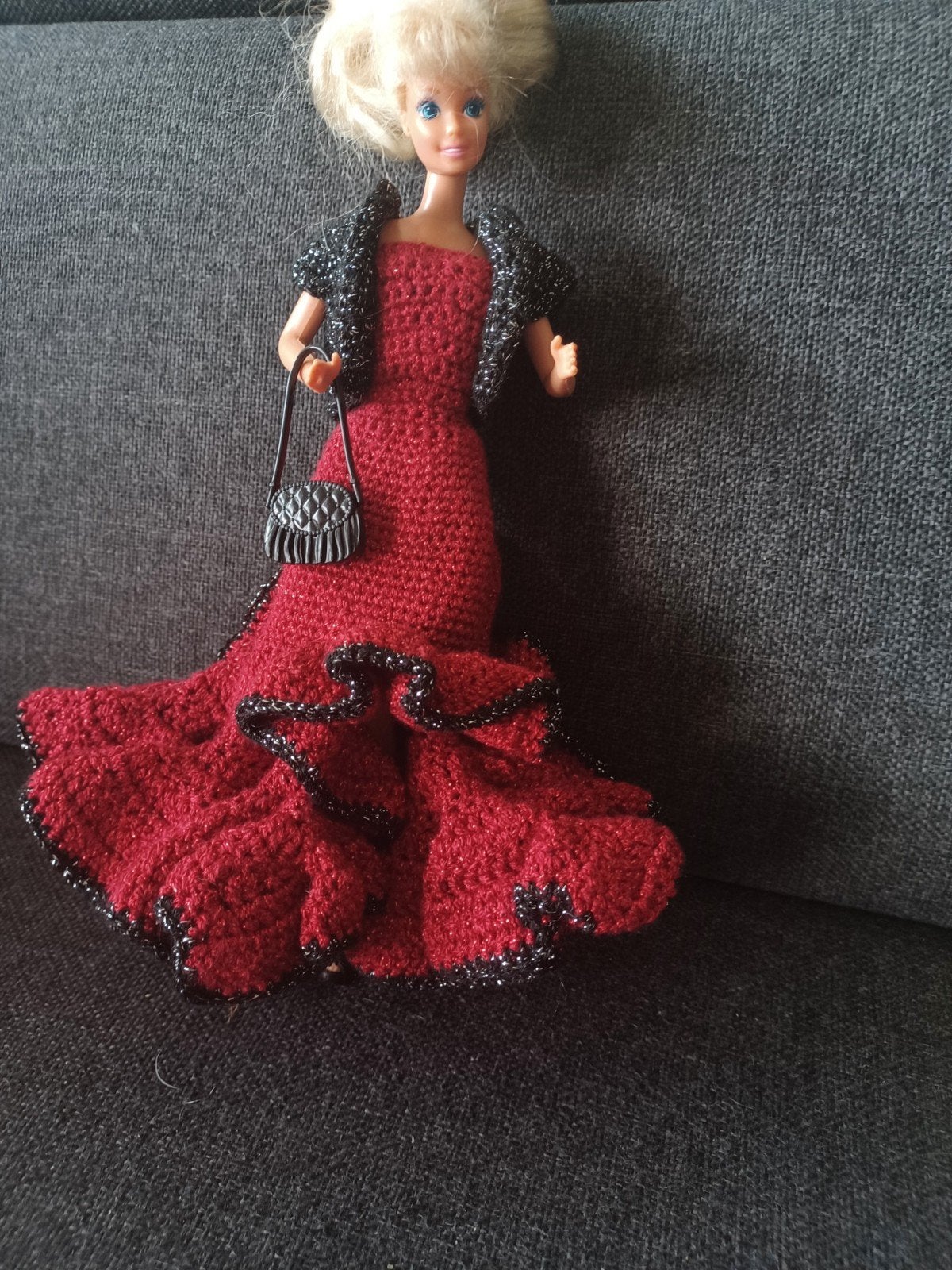 Fijn gehaakte avondjurk en accessoires, Ophalen of Verzenden, Nieuw, Fashion Doll