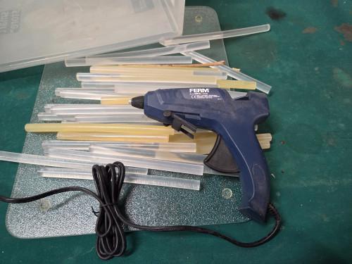 ferm lijmpistool met lijmpatronen, Ophalen of Verzenden, 'T Olde Gre-j, Info@toldegrej.nl, Endepoelstraat 20f Didam