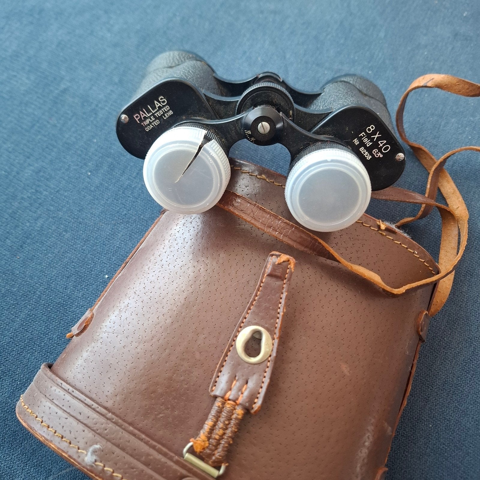 Pallas 8x40 verrekijker met leren tas, Gebruikt, 8 tot 12x, Met hoes of tas, Porro (met knik)