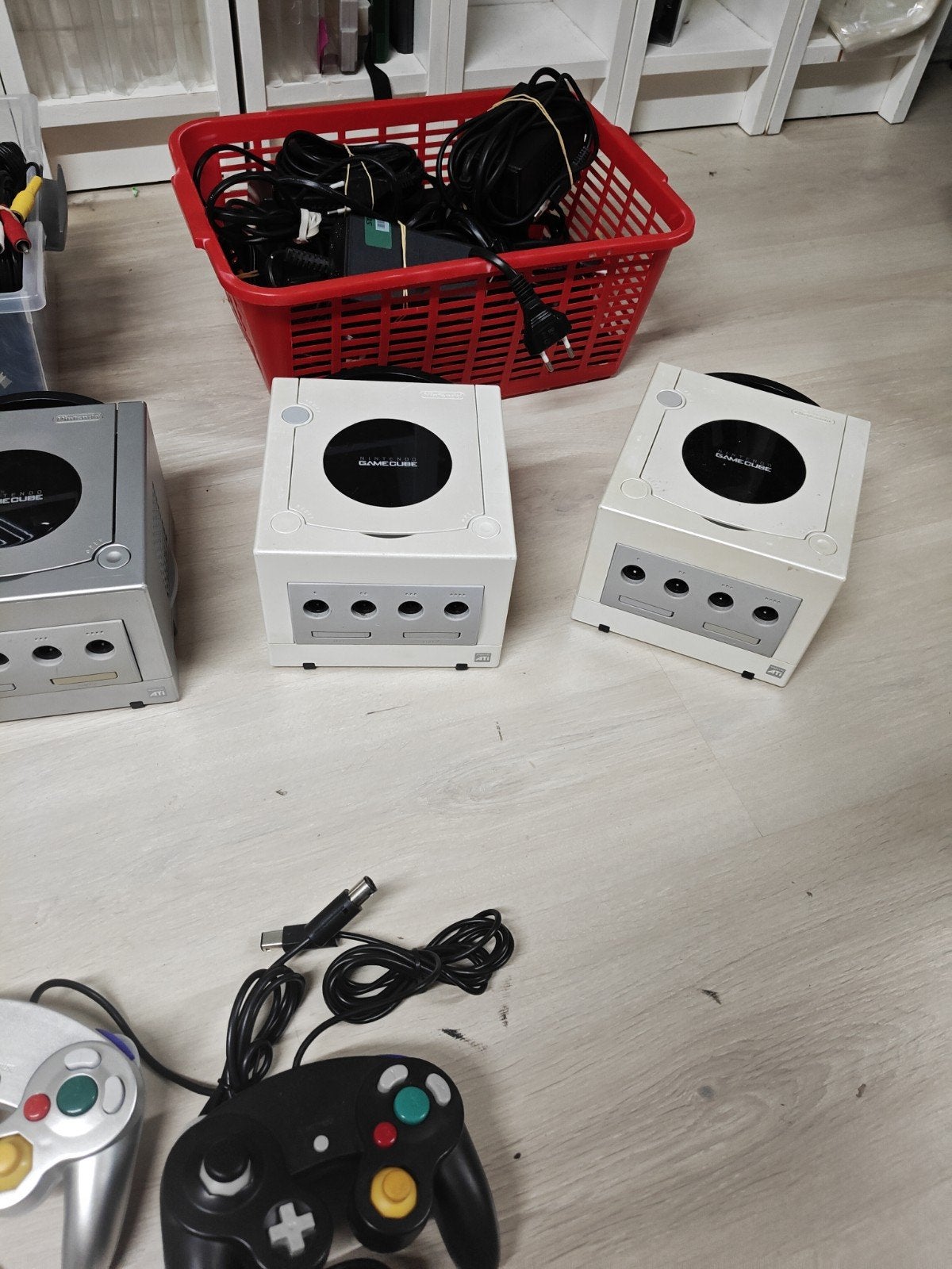 Gamecube set console + controller, Nintendo, Gebruikt, Overige kleuren, Met 3 controllers of meer