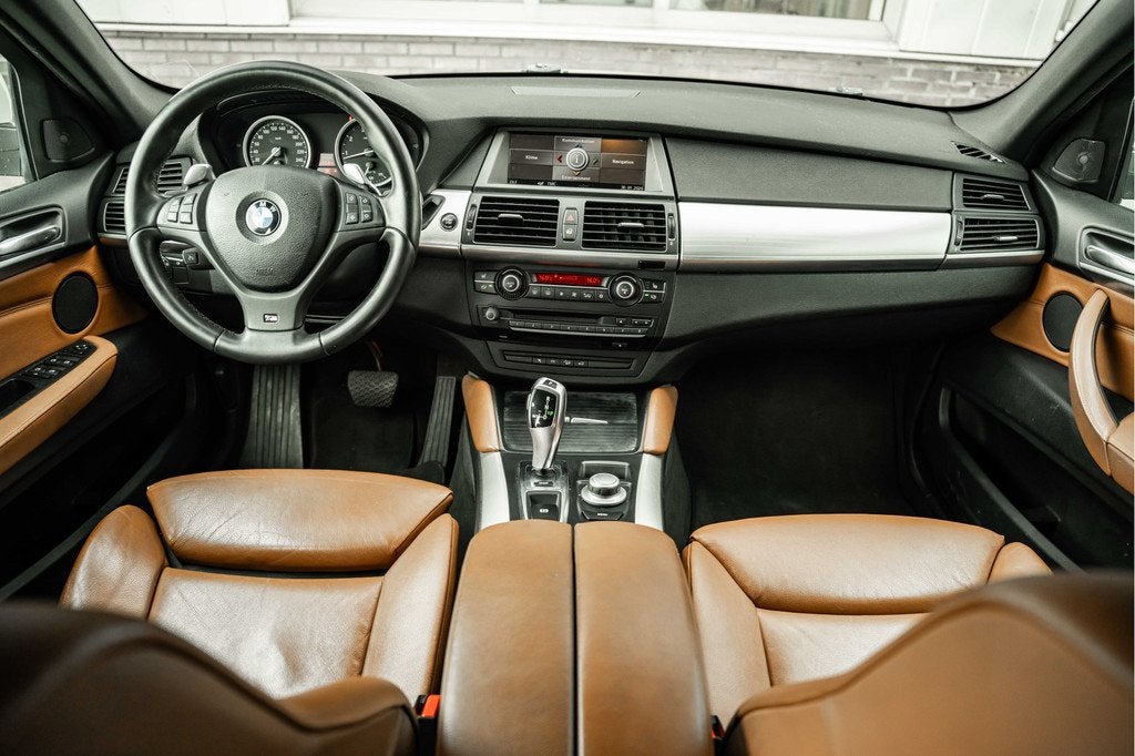 BMW X6 xDrive50i (bj 2008, automaat), 8 cilinders, Wit, Bedrijf, Vierwielaandrijving