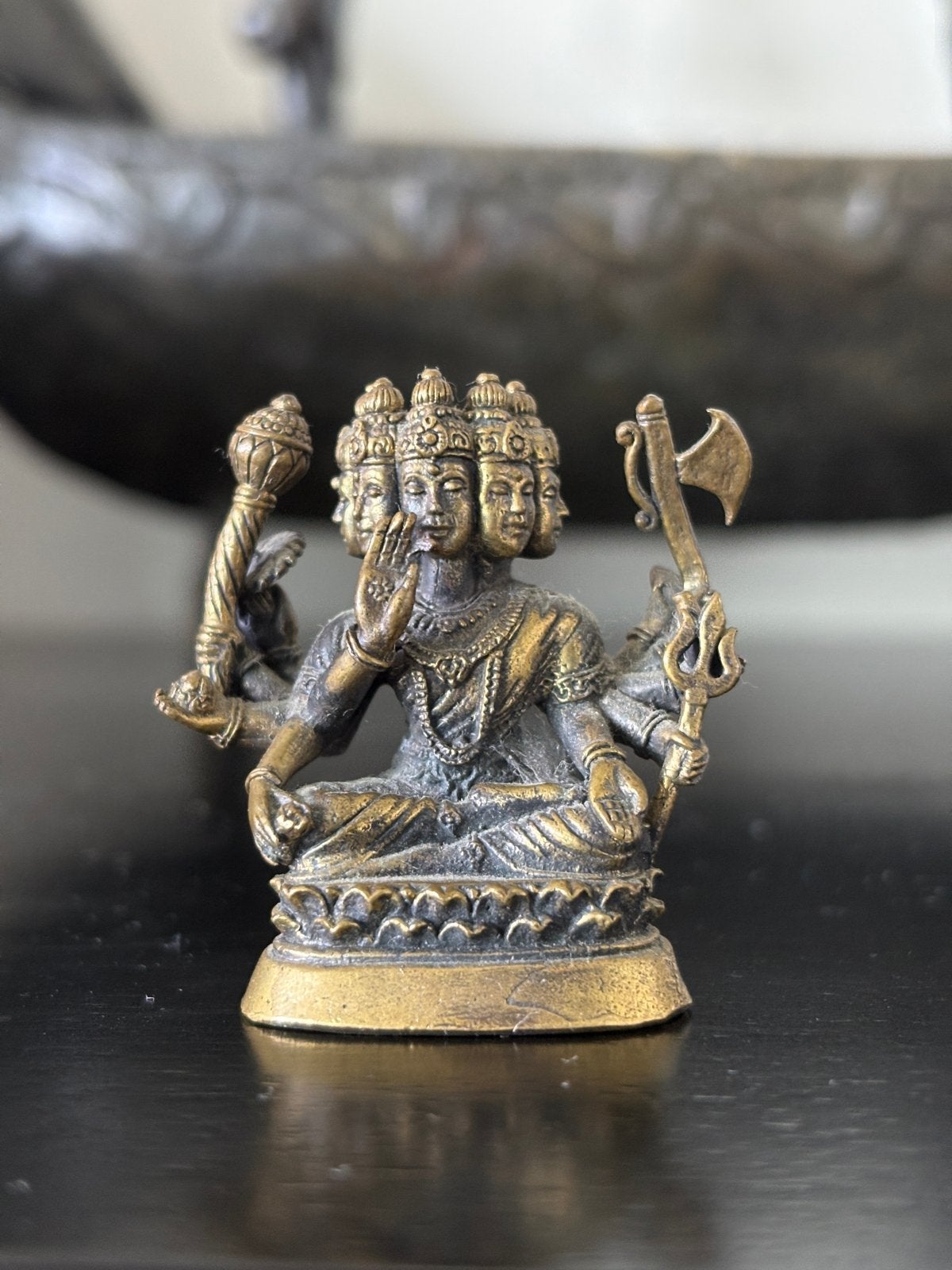 Bronzen beeldje van Brahma met vier hoofden, Minder dan 20 cm, Ophalen of Verzenden, Beeld, Goud
