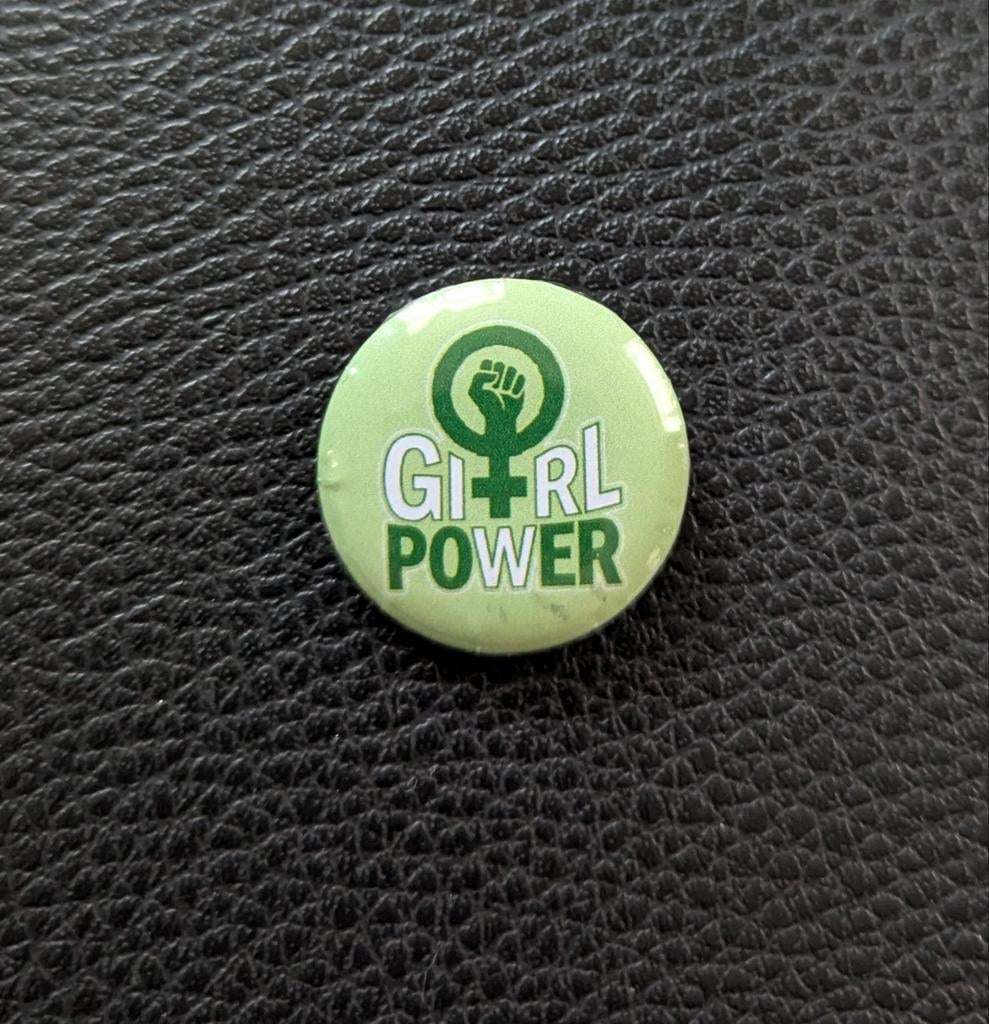 Girl Power - 25 mm button - groen, Ophalen of Verzenden