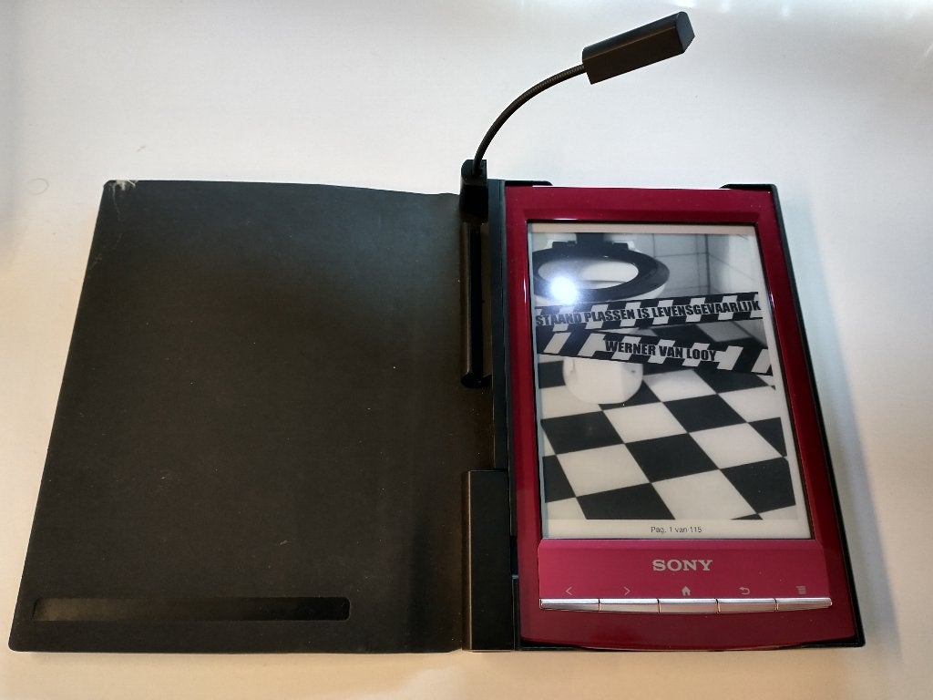 SONY E-Reader PRS-T2 rood met originele cover, 6 inch of minder, Ophalen of Verzenden, 4 GB of minder, SONY