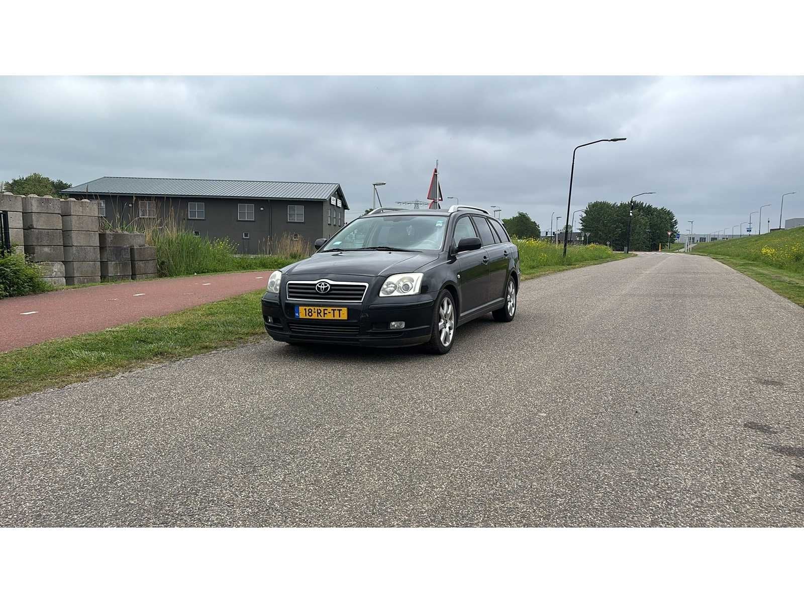Toyota Avensis Wagon 2.0 VVTi Executive | 18-RF-TT i, Auto's, Toyota, Voorwielaandrijving, 4 cilinders, Zwart, Origineel Nederlands