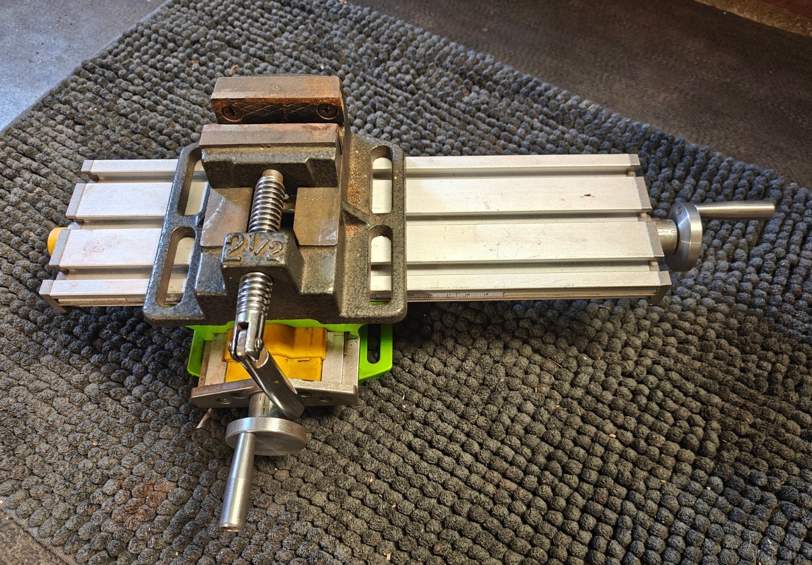 Mini Kolomboormachine 5168E met kruistafel en bankschroef, Ophalen of Verzenden, Gebruikt, Minder dan 400 watt, Kolomboormachine
