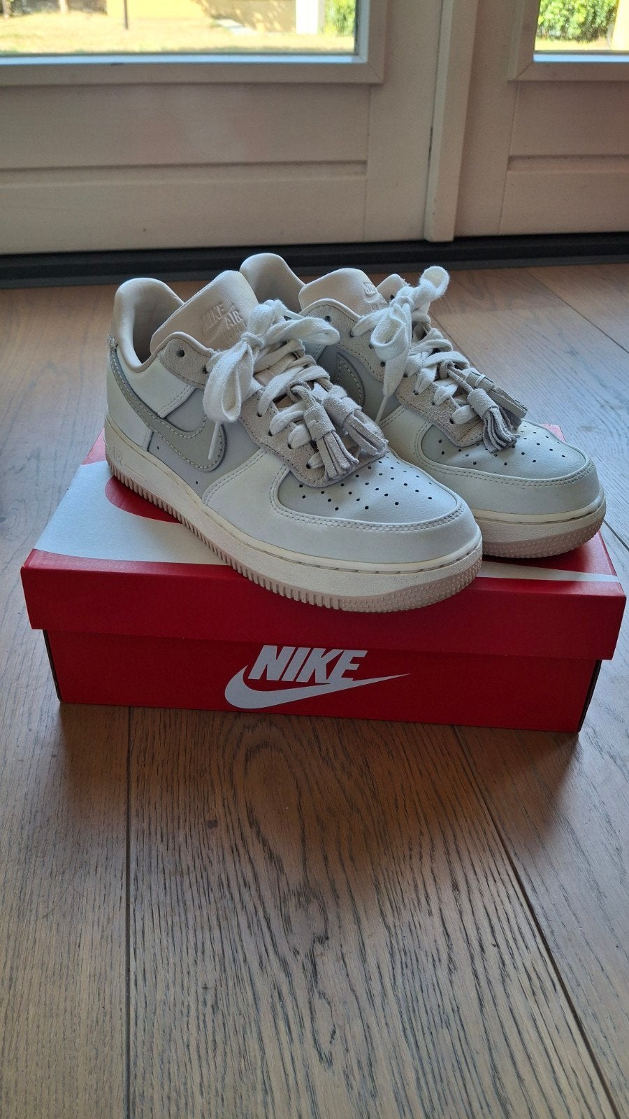 Nike Air Force 1 - '07 Tassles, Wit, Nieuw, Ophalen of Verzenden, Sneakers of Gympen