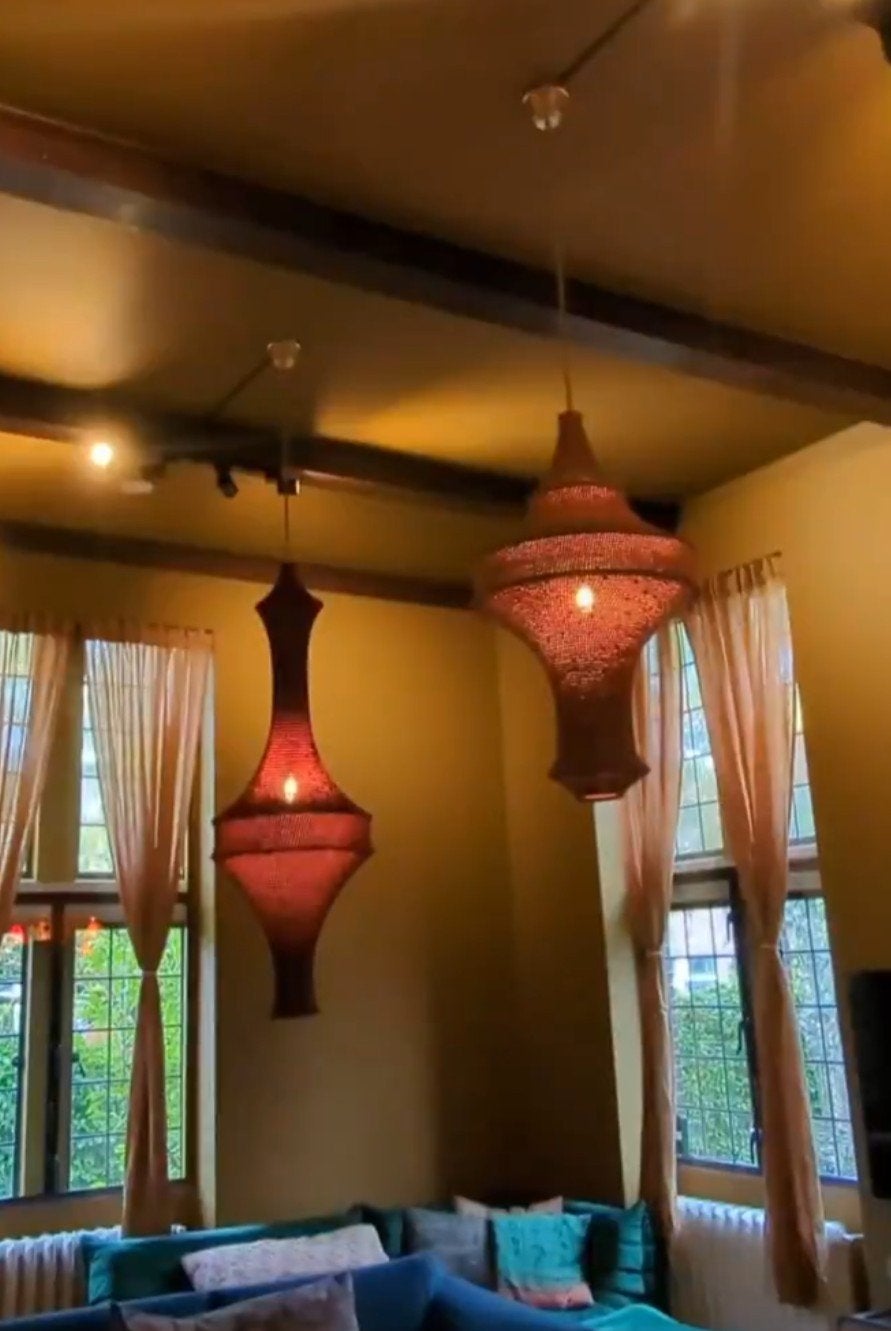 2 handgehaakte Hamimi design XL hanglampen (Malika), Ophalen, Zo goed als nieuw, Natuurlijk materiaal, E27 (groot)