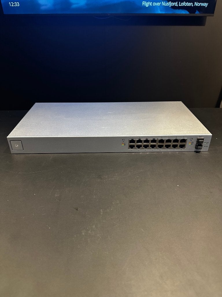 Ubiquiti Unifi US-16-150W PoE Switch/16 Poorts/PoE gebruikt!, Gebruikt, Ubiquiti, Wimood Goederede, Ophalen