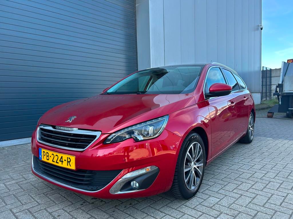 Peugeot 308 SW 1.2i PureTech Allure PANO PDC NAVI, Voorwielaandrijving, Stof, Gebruikt, Euro 6