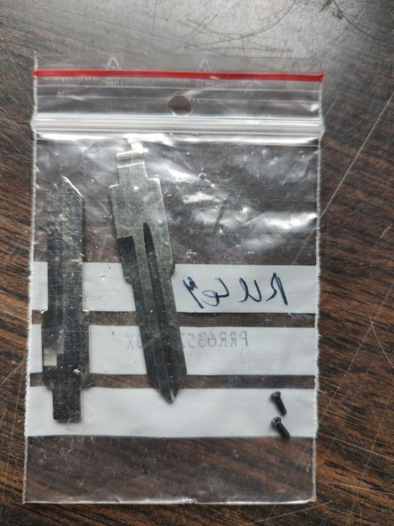 VW klapsleutel baarden met schroefjes, Ophalen of Verzenden