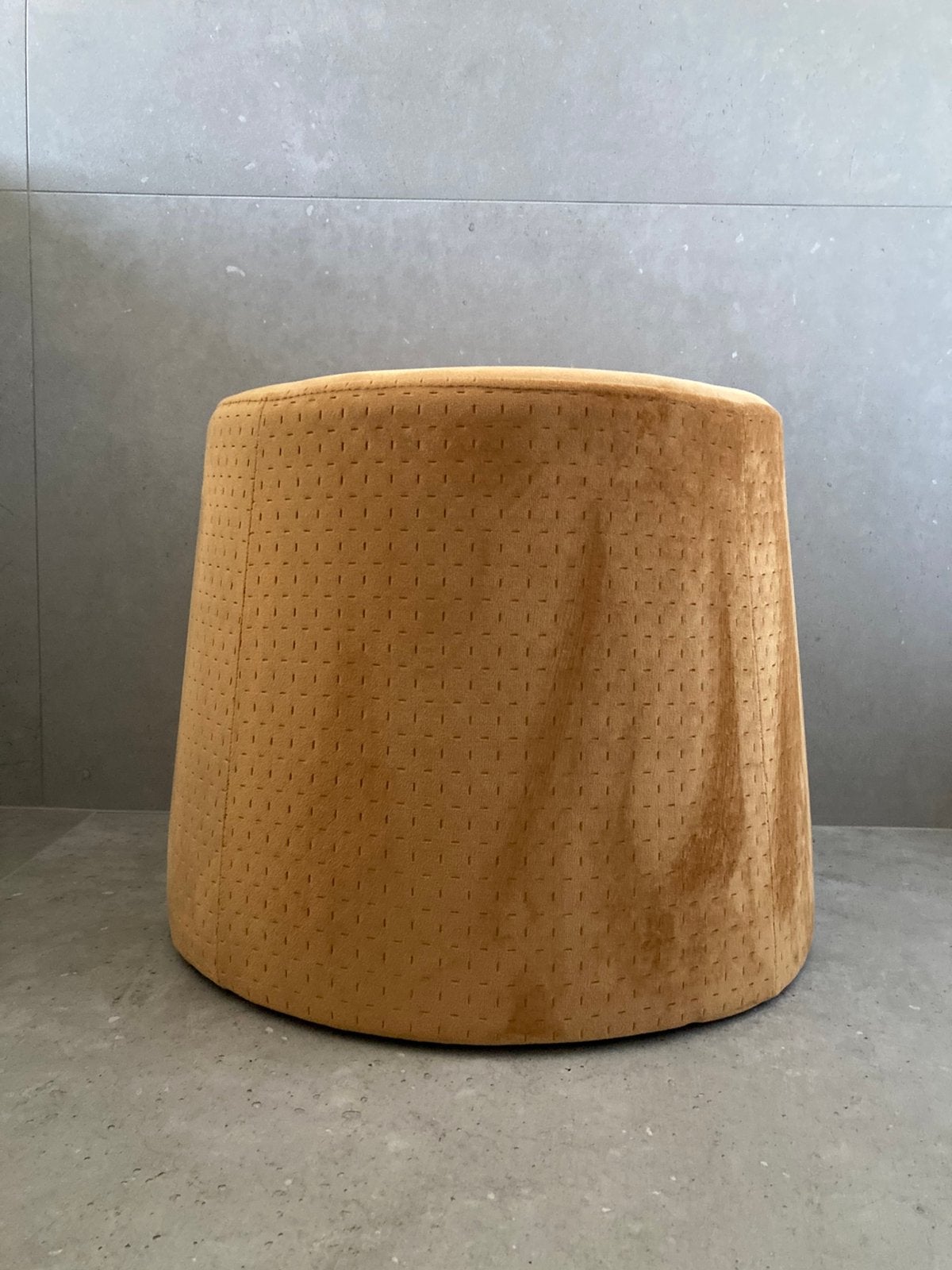 Poef Okergeel Velours., Ophalen, Minder dan 50 cm, Rond, Minder dan 50 cm