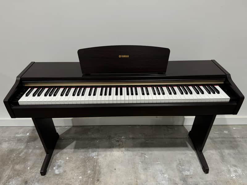 Yamaha YDP-113 digitale piano | technisch goed, Ophalen, Gebruikt, Bruin, Digitaal