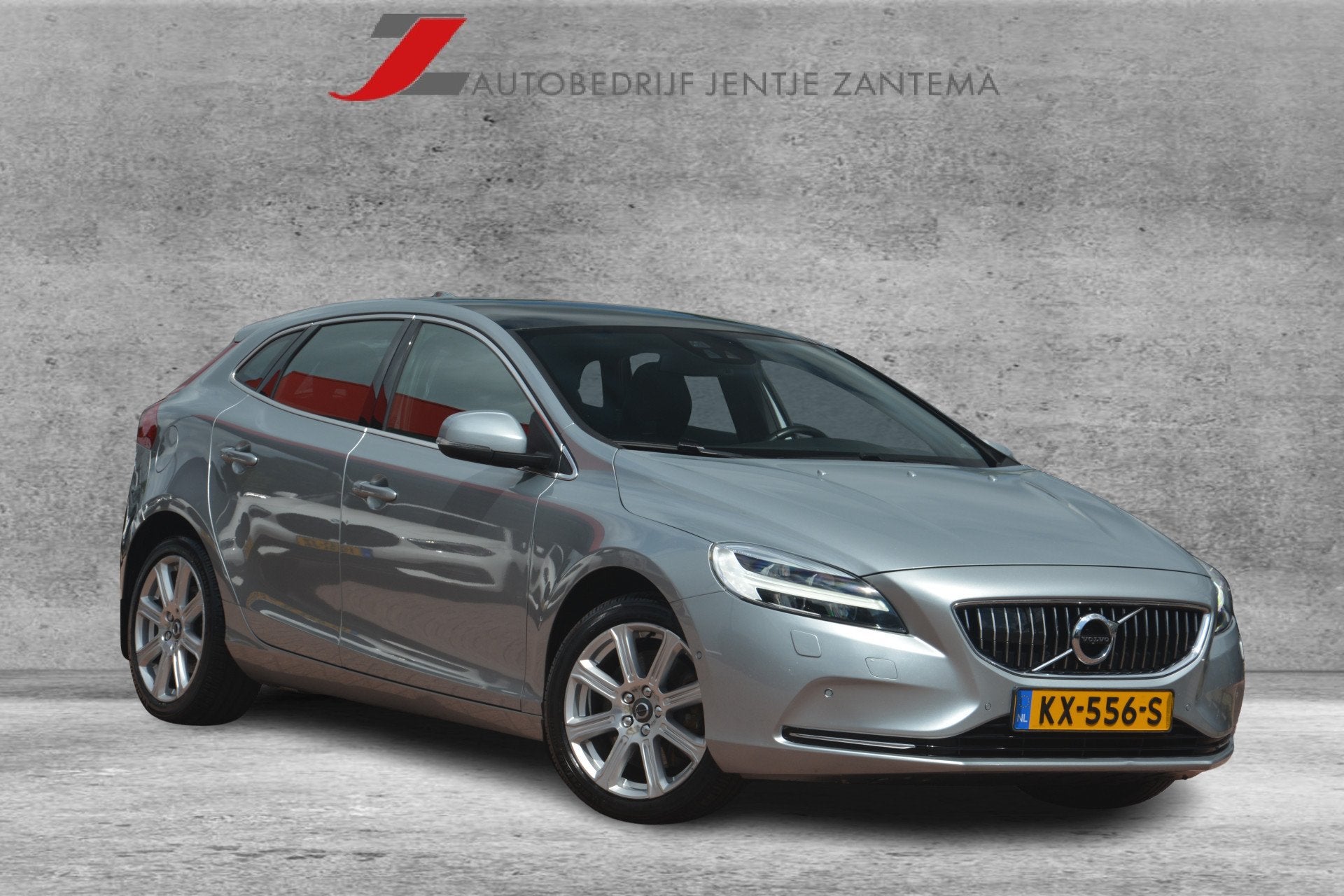 Volvo V40 2.0 D3 Inscription | Naviagtie | Panoramadak | Sta, Gebruikt, Euro 6, 4 cilinders, 1353 kg
