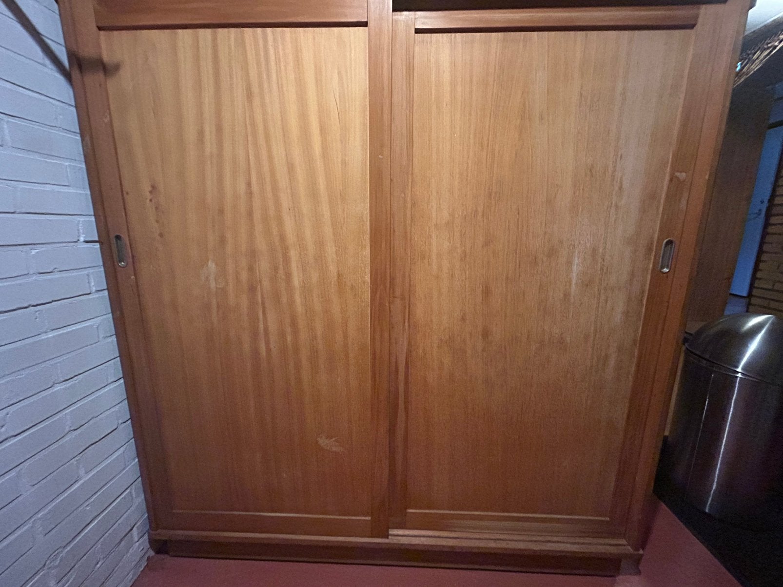 Mid Century houten kast met schuifdeuren - Deense stijl, Antiek en Kunst, Ophalen