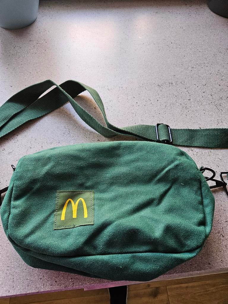 McDonalds crossover tas Limited Edition nieuw
2 kanten, Ophalen of Verzenden, Nieuw, Gebruiksvoorwerp