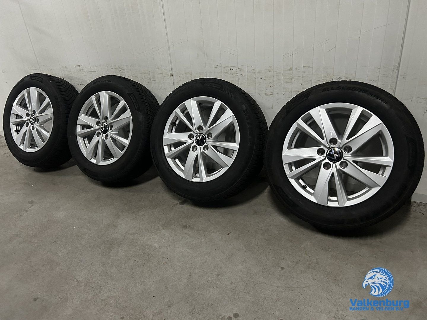 7mm! Originele VW Touran 5TA Karlstad 16 inch velgen 5x112 A