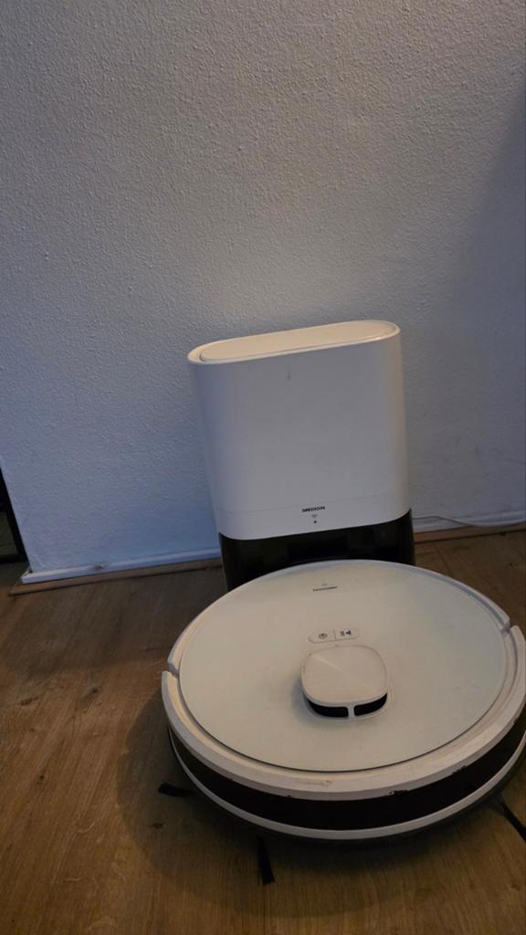 Medion Robotstofzuiger met zelfreinigend station, Overige merken, Automatisch legen, Ophalen of Verzenden, Zo goed als nieuw