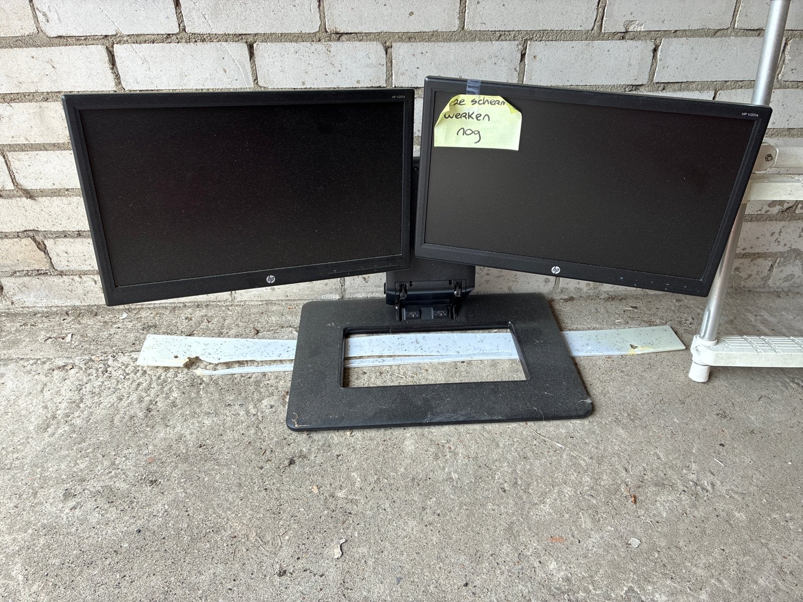 HP V201a Monitor - Dubbele Monitor Setup, Computers en Software, Monitoren, Ophalen, 60 Hz of minder, Gebruikt, HD