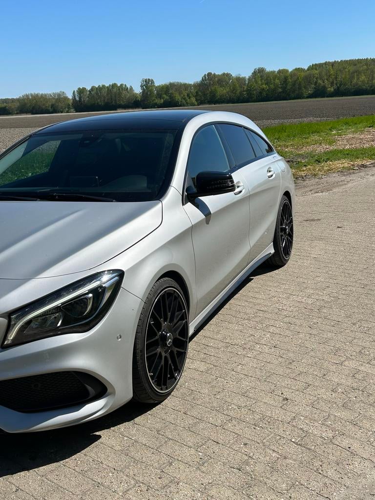 Mercedes-Benz CLA 180amg, Auto's, CLA, 730 kg, Zwart, 122 pk