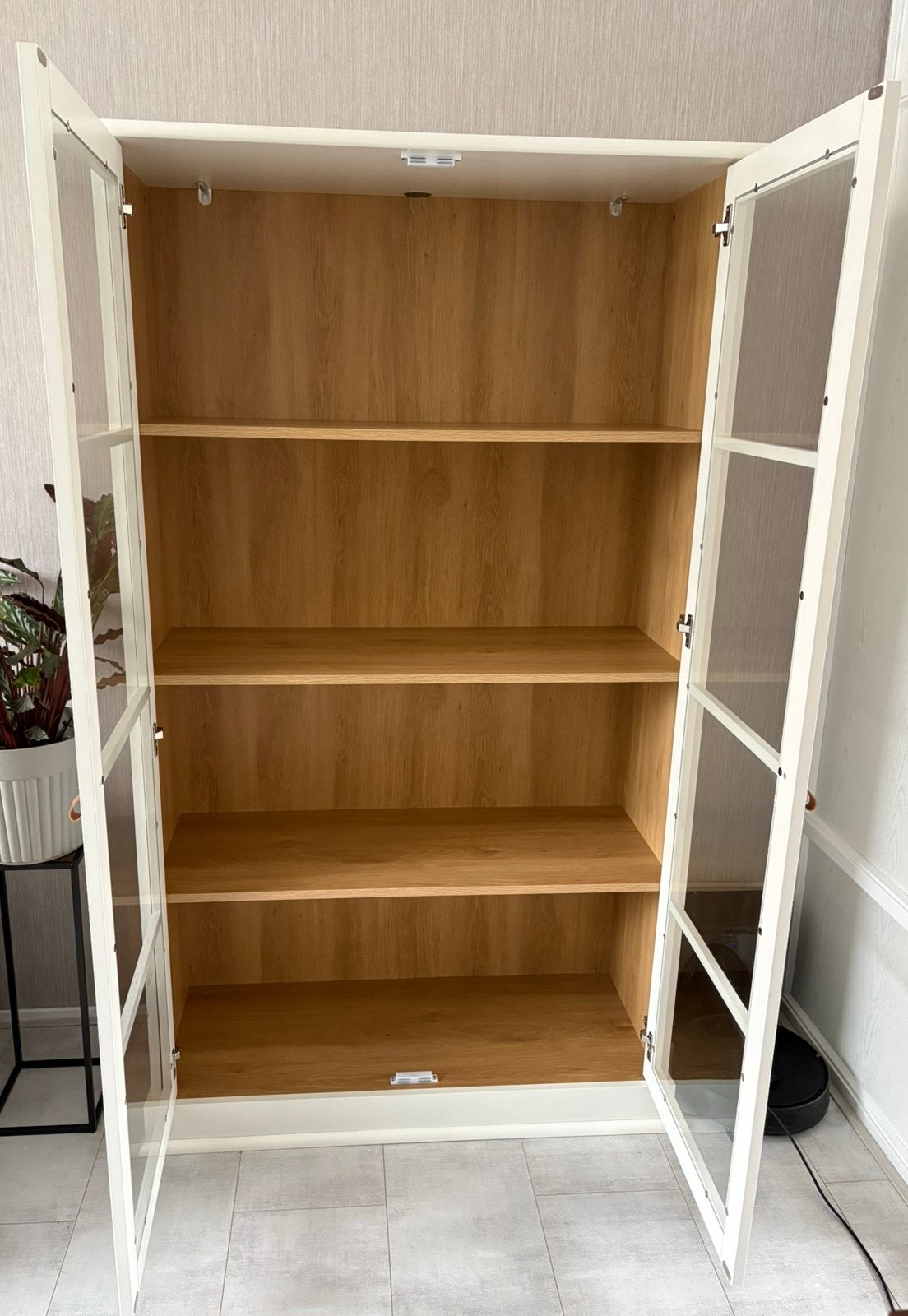 Witte vitrine kast, Ophalen, 100 tot 150 cm, 150 tot 200 cm, 25 tot 50 cm