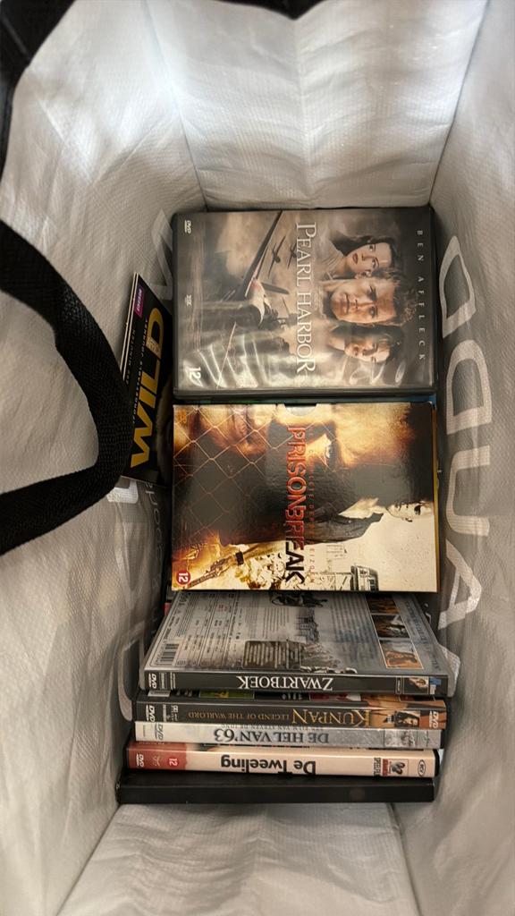 Boodschappentas met dvds, Cd's en Dvd's, Cd's | Overige Cd's, Ophalen, Zo goed als nieuw