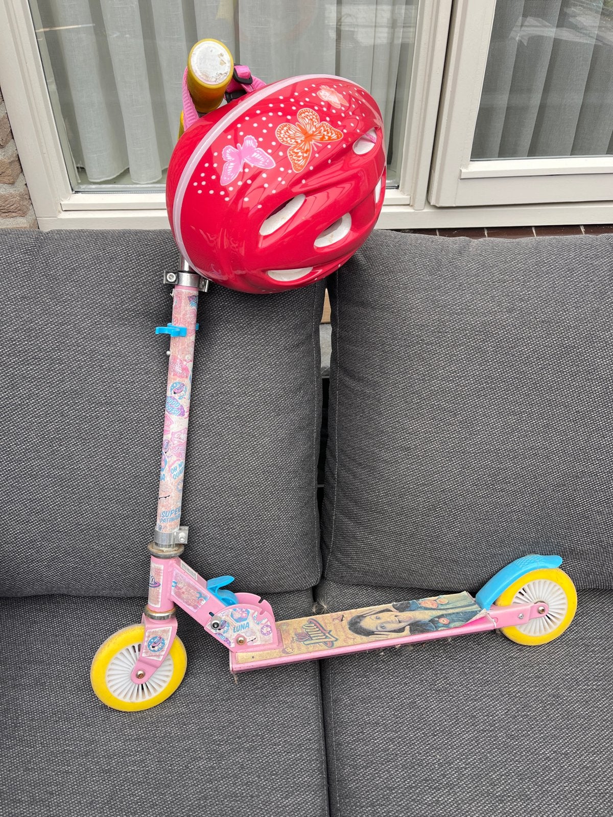 Roze kinderstep met helm -, Ophalen of Verzenden, Zo goed als nieuw, Gewone step