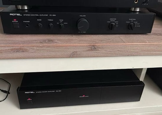 Rotel RC-850 voorversterker met 2 Rotel RB-850 eindversterk, Ophalen, Zo goed als nieuw, 120 watt of meer, Overige merken