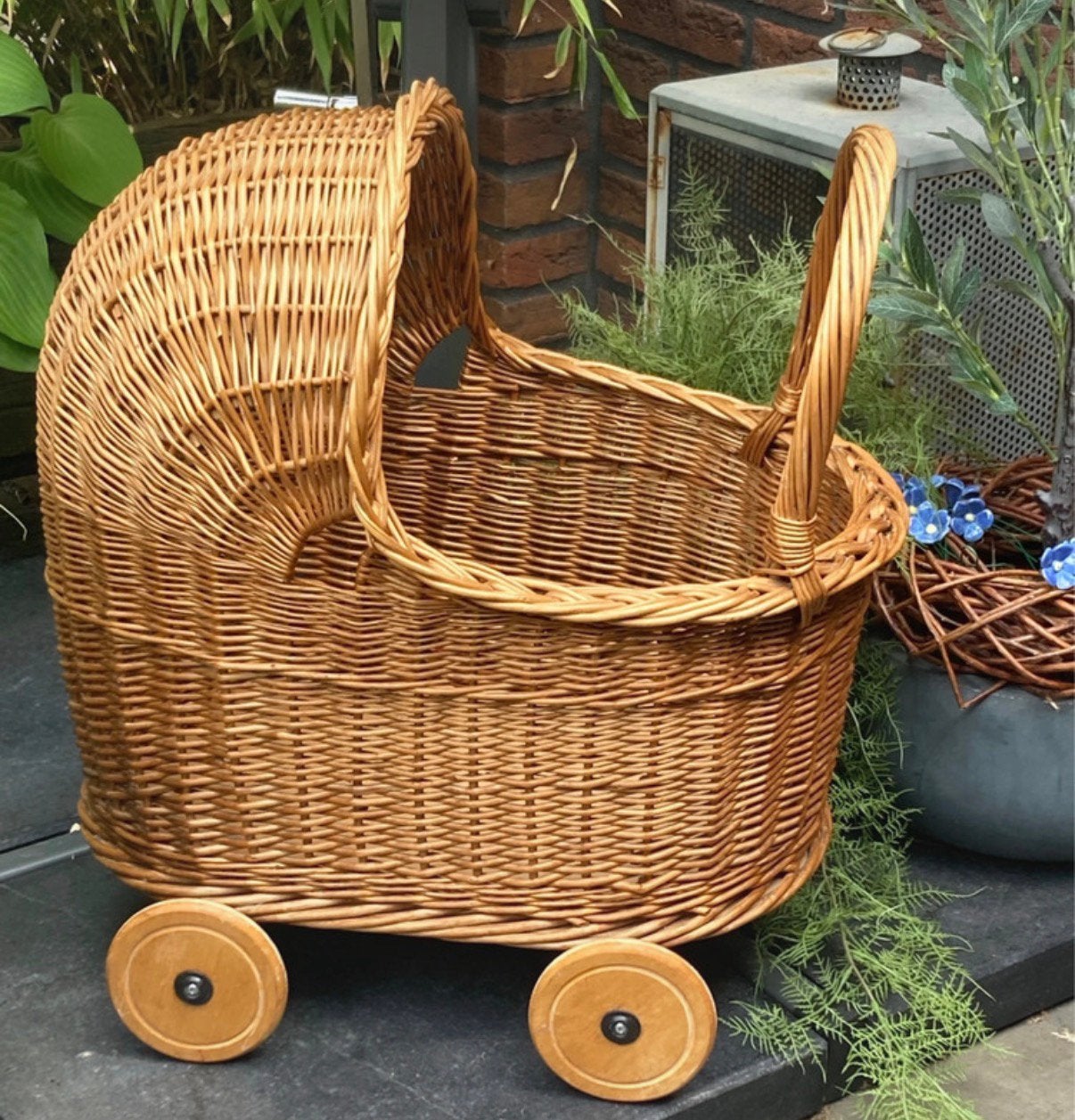Rieten poppenwagen, Ophalen, Zo goed als nieuw, Babypop