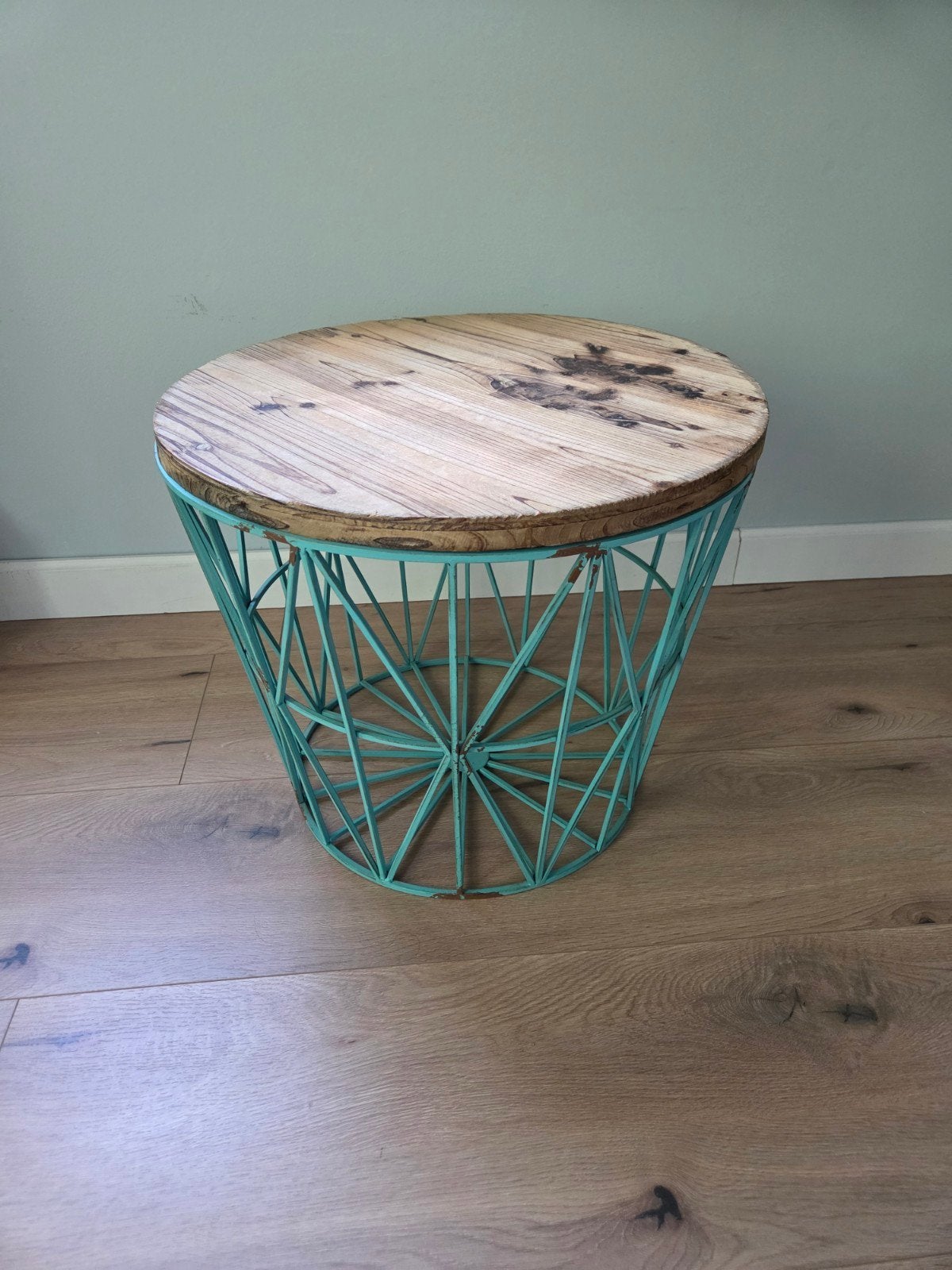 Draadmand / bijzettafel, Minder dan 55 cm, Rond, Zo goed als nieuw, Ophalen