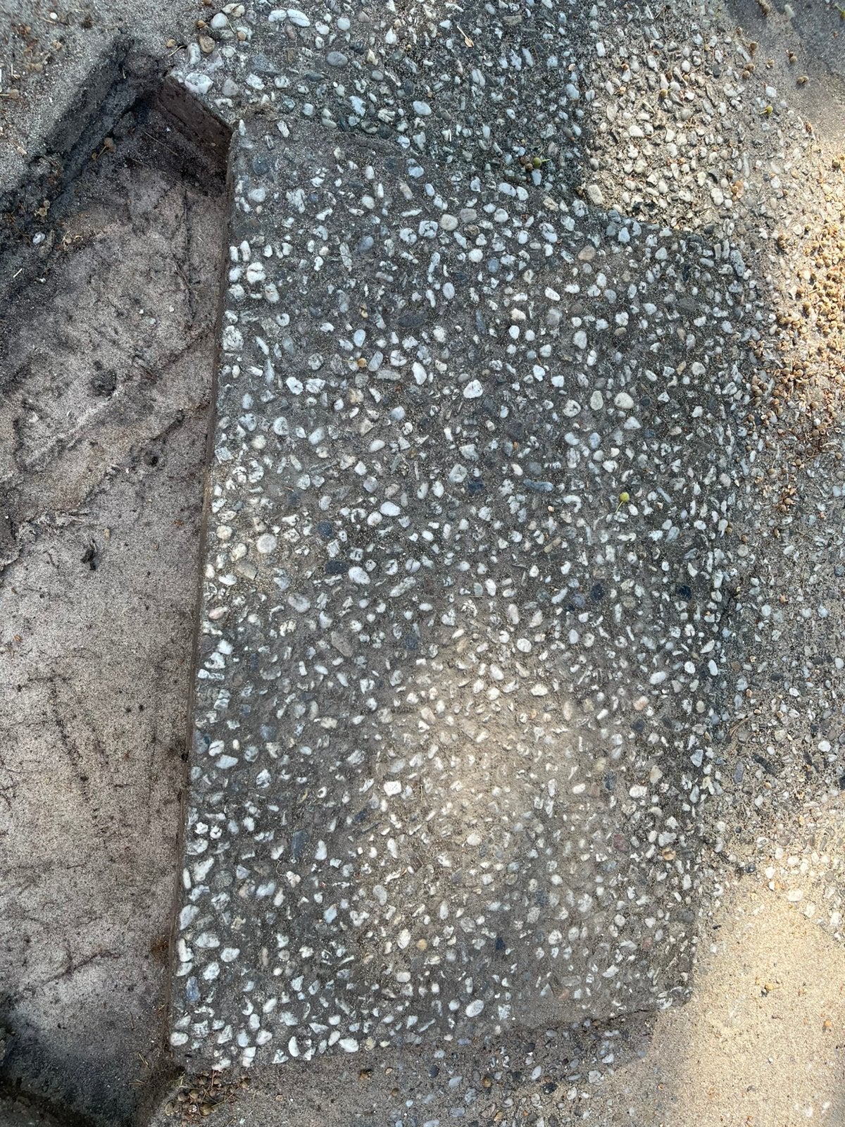 Gratis 30m2 Tuin grindtegels 60x40x4, Ophalen of Verzenden, Zo goed als nieuw