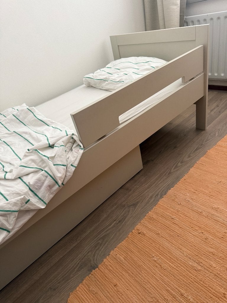 Peuterbed, Kinderen en Baby's, Kinderkamer | Bedden, Ophalen, Gebruikt, 140 tot 160 cm, 70 tot 85 cm