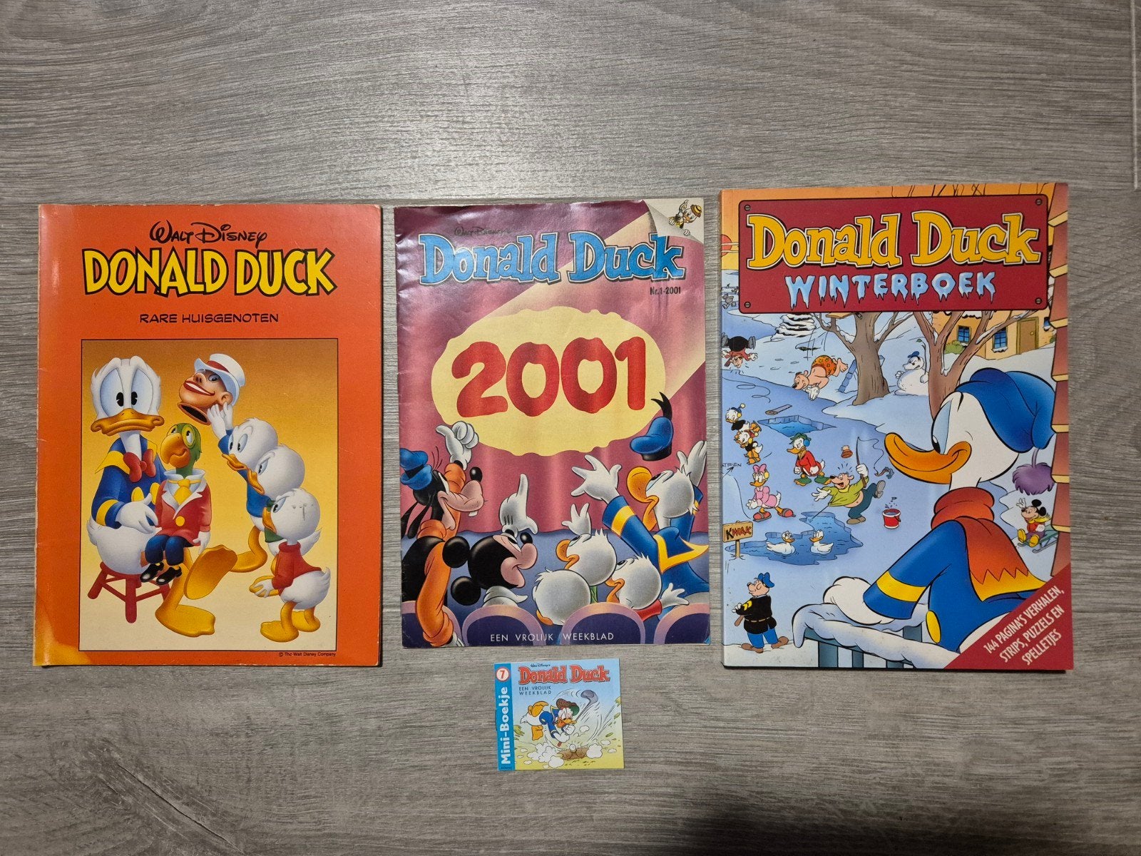 Donald Duck stripboeken en winterboek - 4 stuks, Meerdere stripboeken, Ophalen of Verzenden, Gelezen, Walt Disney