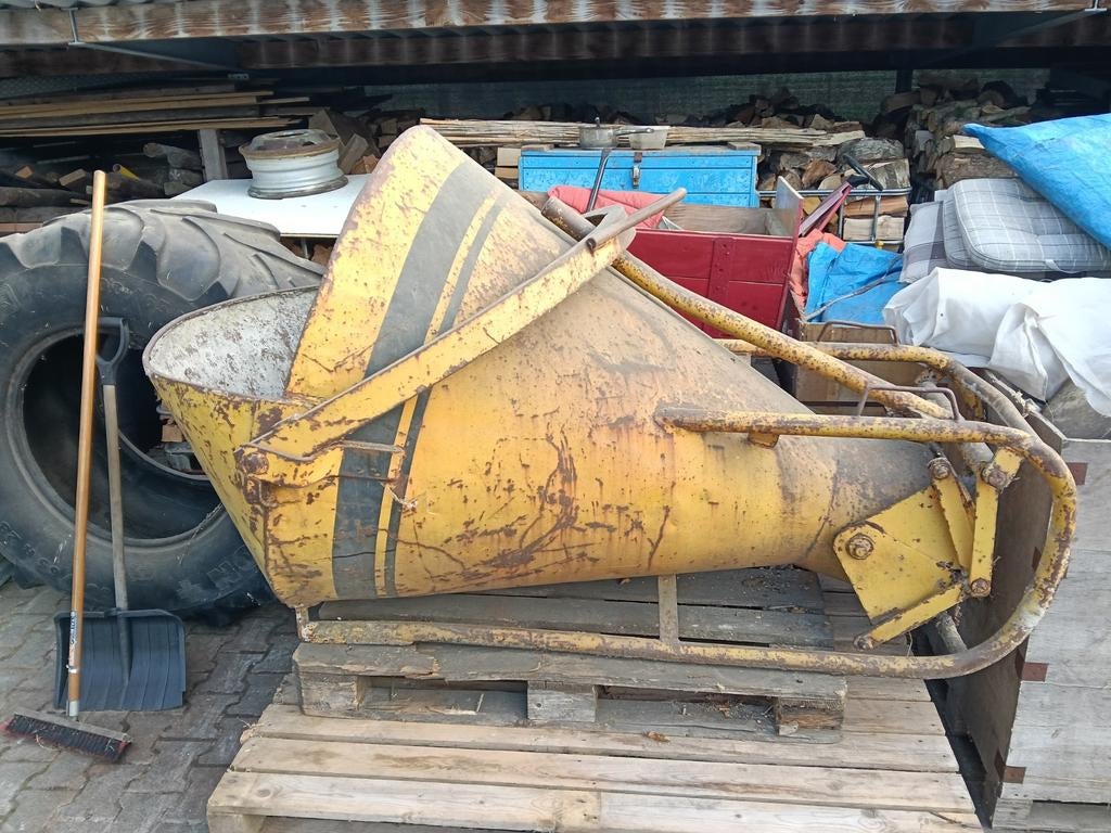 Betonkubel 300 liter, Dieren en Toebehoren, Ophalen