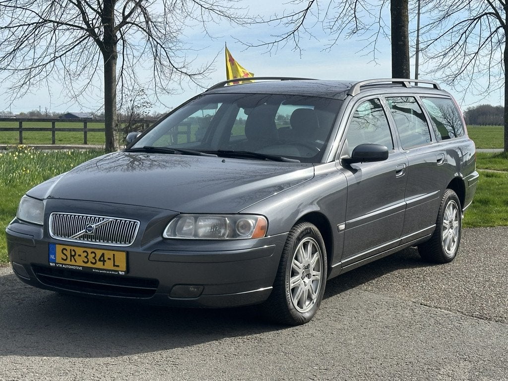 Volvo V70 2.5T AWD Leer * Automaat (bj 2006), Auto's, Volvo, Bedrijf, Te koop, V70, 4x4, ABS, Airbags, Airconditioning, Alarm