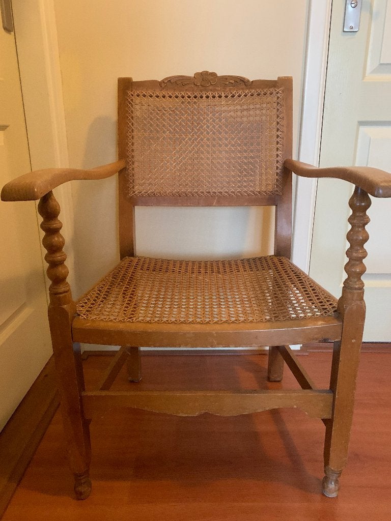 Leuk nostalgisch stoeltje met originele webbing, Ophalen, Zo goed als nieuw, Minder dan 75 cm, 50 tot 75 cm