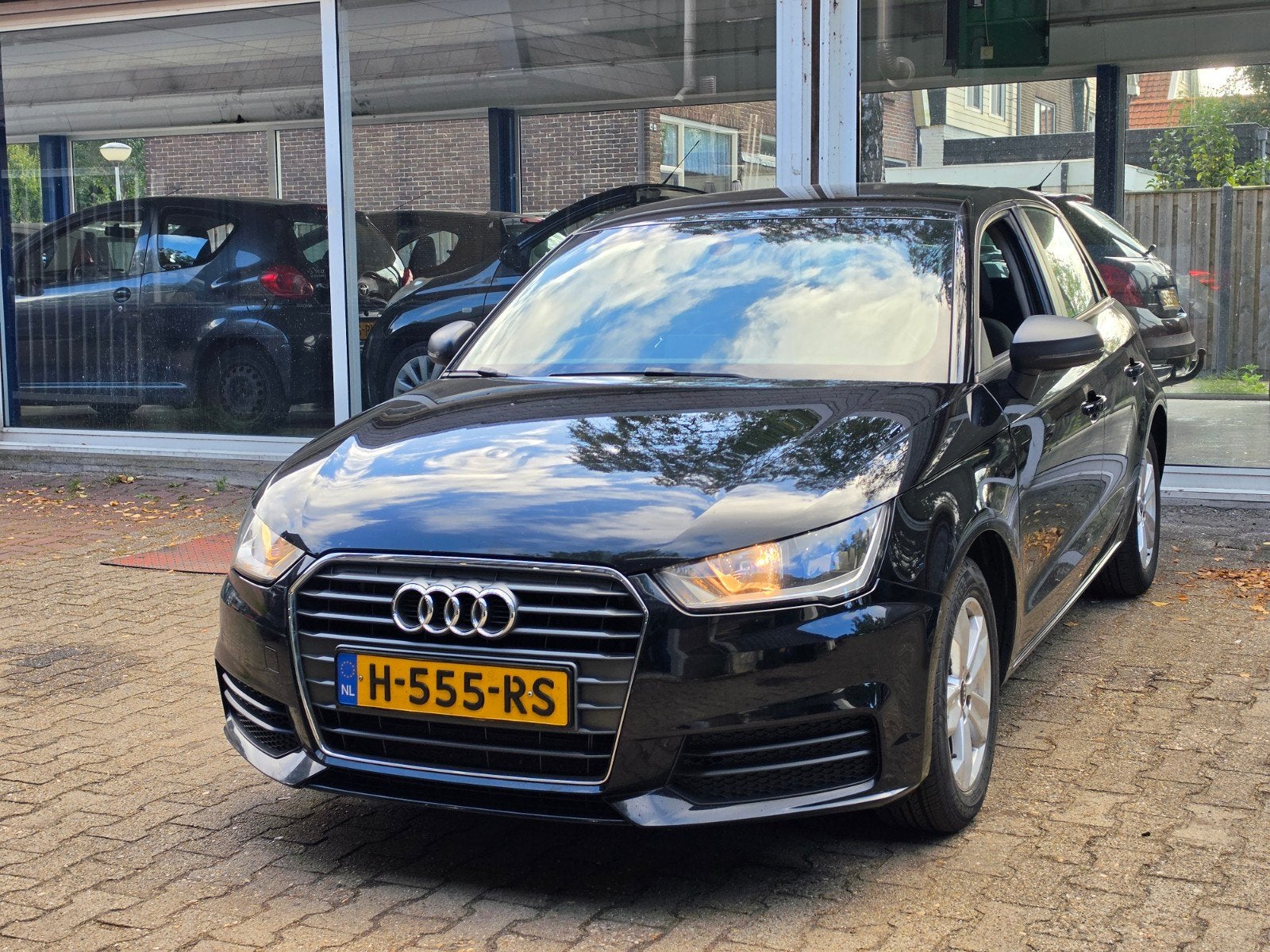 Audi A1 1.4 TDI S Tronic 2016 Automaat, Auto's, Stof, A1, 4 stoelen, 610 kg