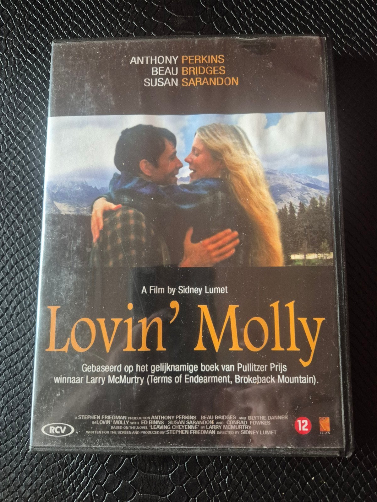 lovin' Molly, Vanaf 12 jaar, Ophalen of Verzenden, Zo goed als nieuw